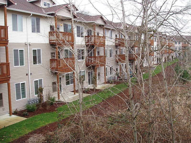 1st image of 5264 NE 121st Ave