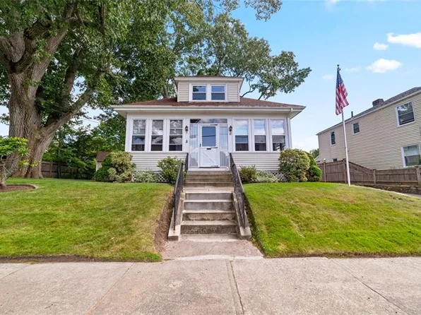 10 Waterman Ave, Cranston, RI 02910