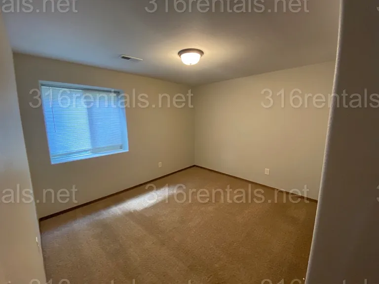 2332 S Goebel Cir — Photo 4