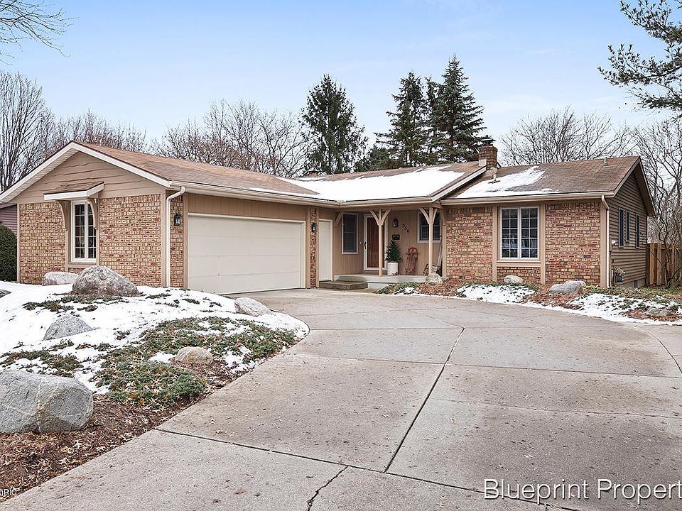 1st image of 556 Sunvalley Ct SE