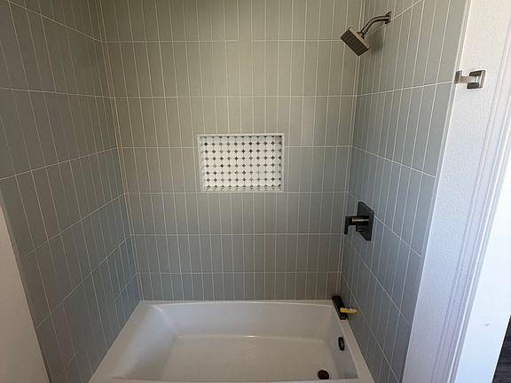 4th image of 4946 Liverpool St #4958