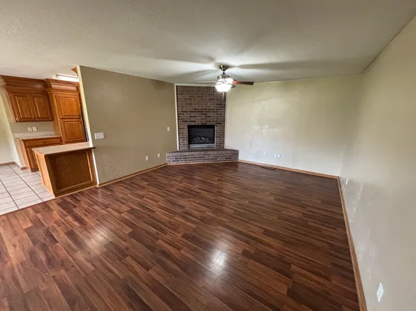102 W Husband Ct, Stillwater, OK 74075