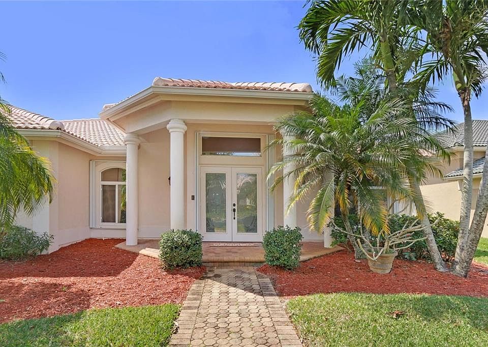 1st image of 4890 SW Golfside Dr