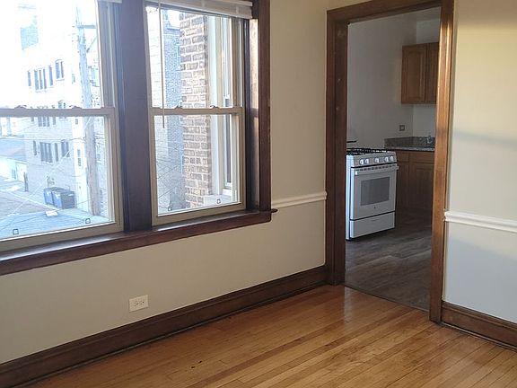 5th image of 5230-40 N Rockwell St #5236-2
