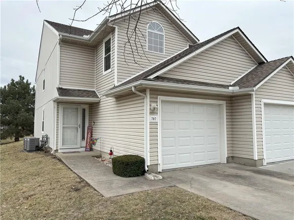 707 SE 13th St, Lees Summit, MO 64081