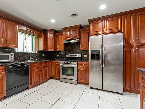 4th image of 8206 Piers Dr APT 1206