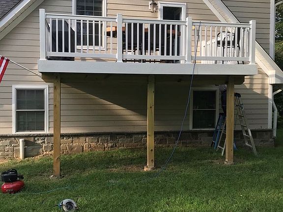 outdoor deck off bedroom