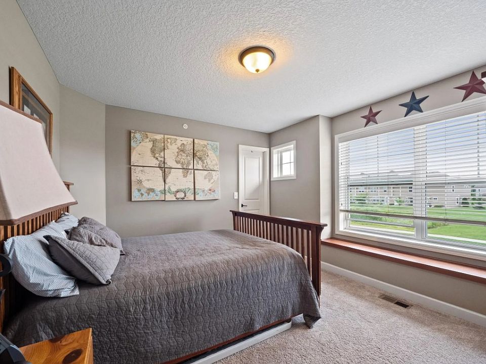 Guest Bedroom or Kids Playroom