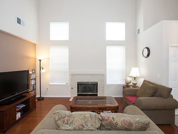 4th image of 3795 Bridlewood Cir