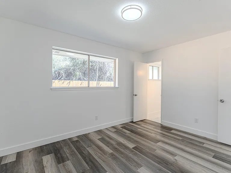 10126 Pine Moss Dr — Photo 30