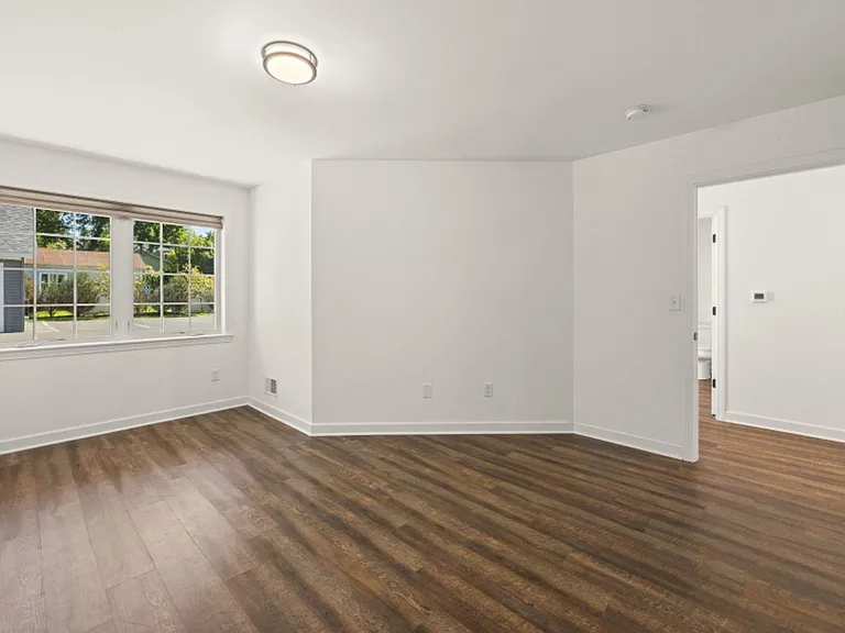 653 Delaware Ave — Photo 7