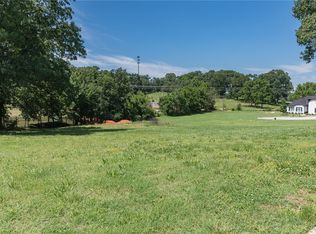 99 W Champions Blvd, Rogers, AR 72758