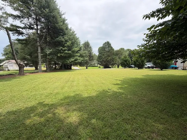 0 Rivers Edge Dr, Hayesville, NC 28904