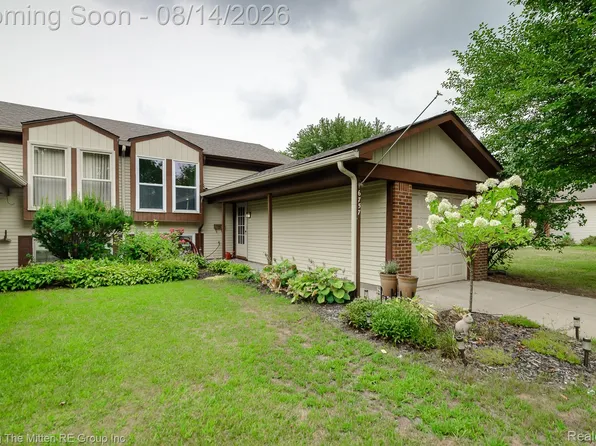 6757 Ardsley Dr, Canton, MI 48187