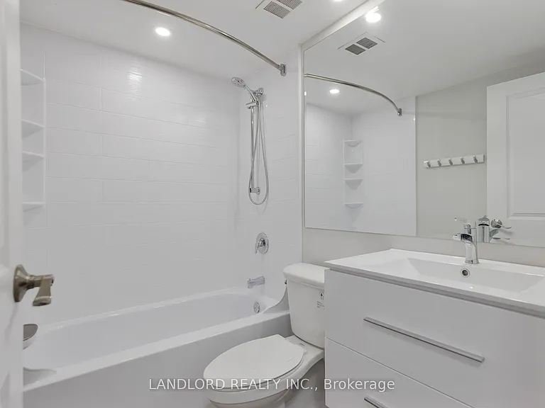 33 Harbour Sq #2208 — Photo 34
