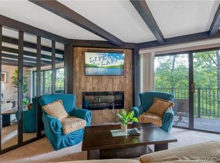 92 Waters Edge Ct #15-2B, Lake Ozark, MO 65049