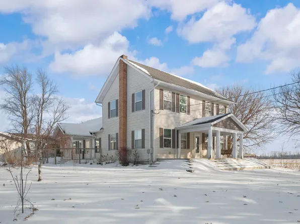 6947 Pokagon Rd, Berrien Center, MI 49102