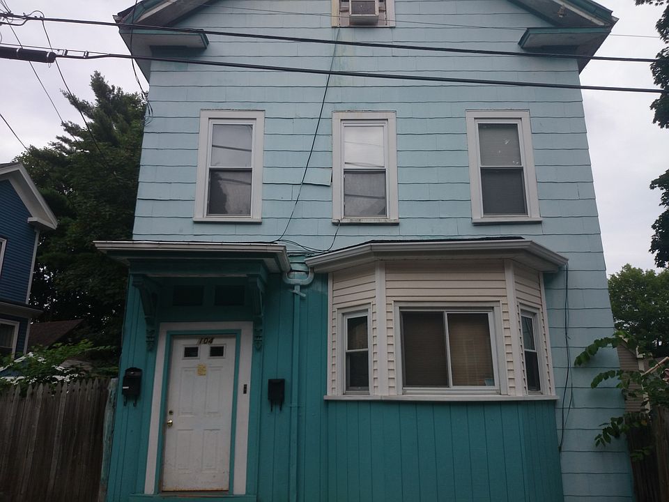 2nd image of 104 Forbes St