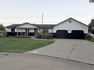 1600 Pintail Ct, McPherson, KS 67460
