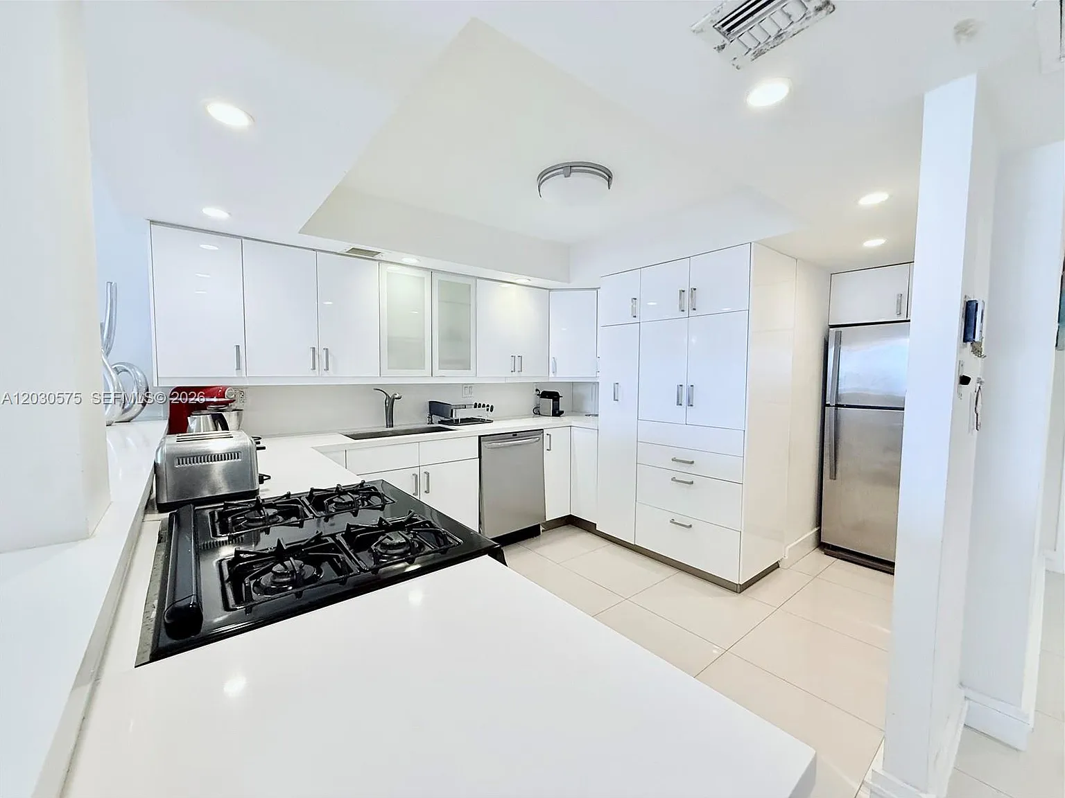 Parker Tower Condo — Photo 4