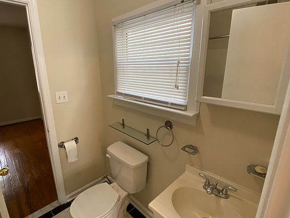 4th image of 3333 Idlewood Ave