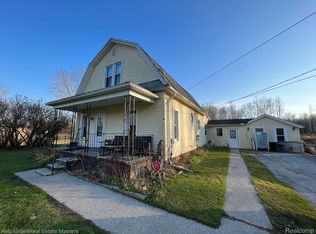 5137 Ravenswood Rd, Smiths Creek, MI 48074