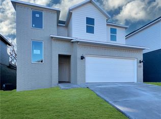 1871 E Fiji St, Fayetteville, AR 72701