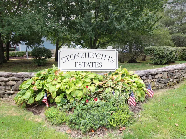 164 Stoneheights Drive #164, Waterford, CT 06385