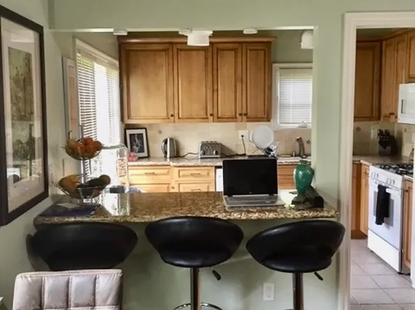 23211 Mariano St, Woodland Hills, CA 91367