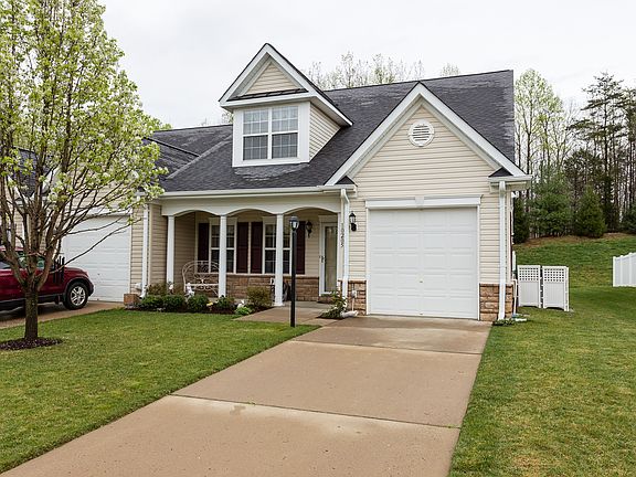 5th image of 10205 Mill Creek Dr