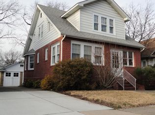 59 E Greenwood Ave, Oaklyn, NJ 08107