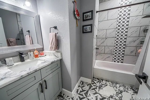 1002 W French Pl — Photo 23