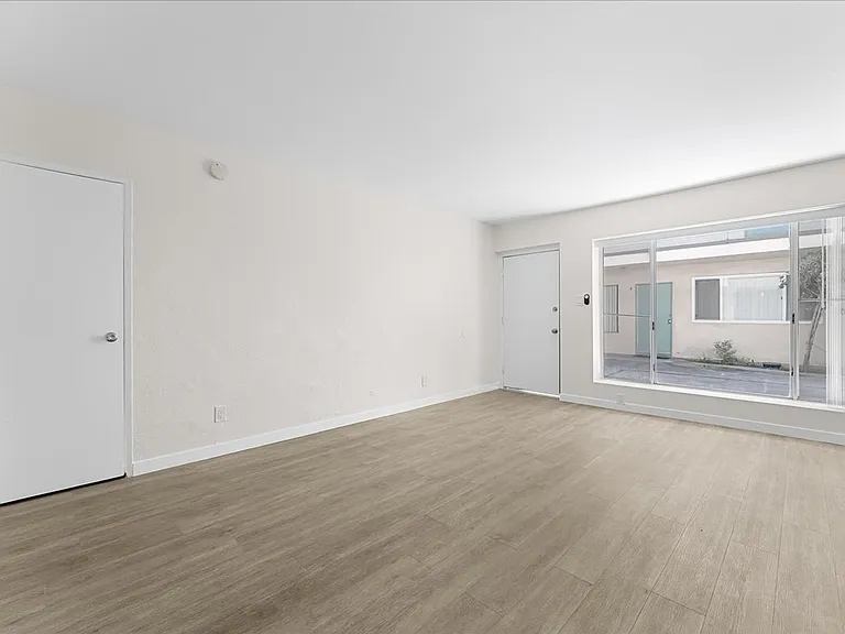 6119 Brynhurst Ave — Photo 2