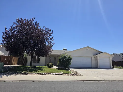 438 Mountainside Ln Photo 1