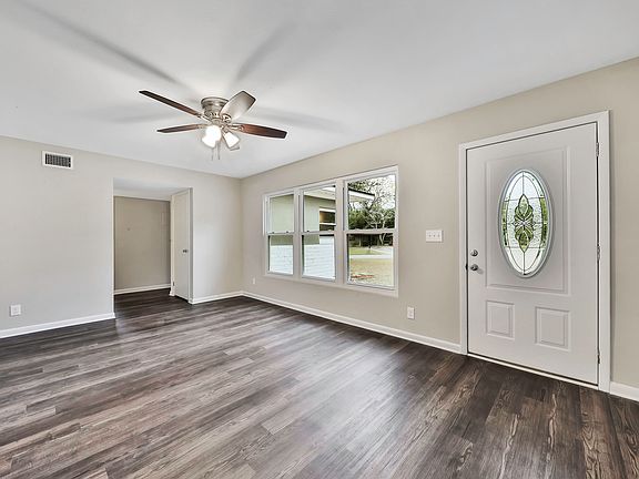 2nd image of 1675 Cezanne Dr W