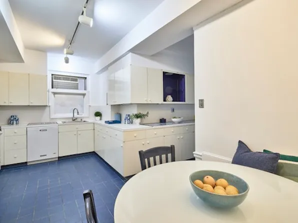 151 East 79th Street image 7 of 10