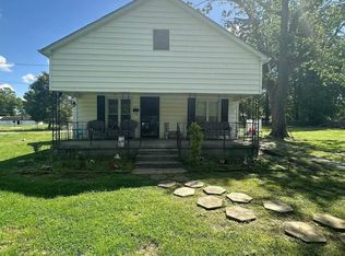 700 S 23rd St, Herrin, IL 62948
