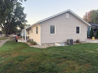 317 N Clark St, Paullina, IA 51046
