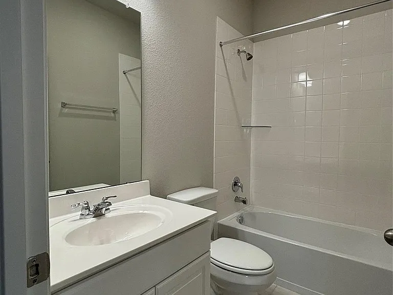 2913 Cliff Ridge Ln — Photo 29