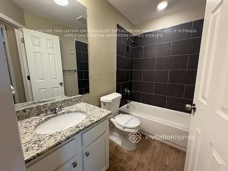 12052 Ivanhoe Cir — Photo 12