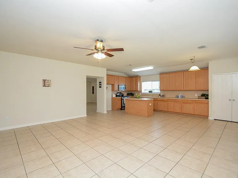15318 Marlowe Grove Dr — Photo 11