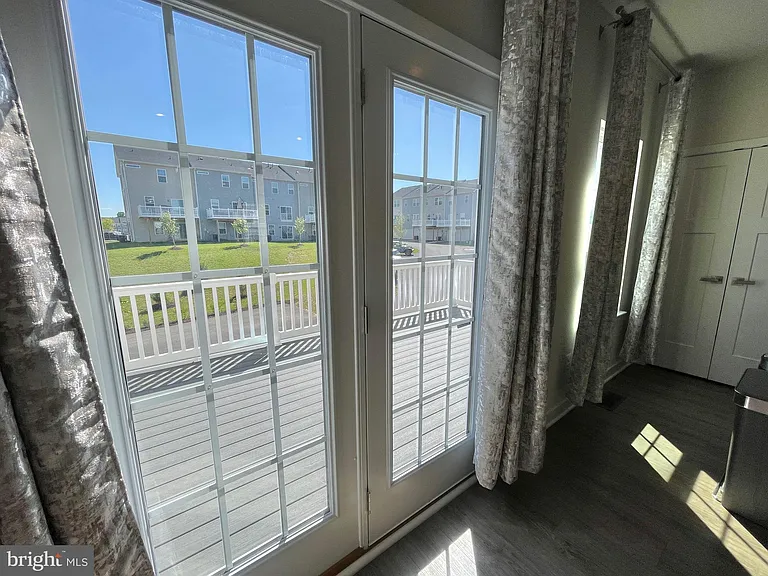 1518 Wilmer Park Ln — Photo 25