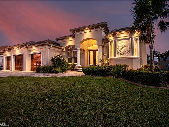 2nd image of 1356 San Mateo Dr