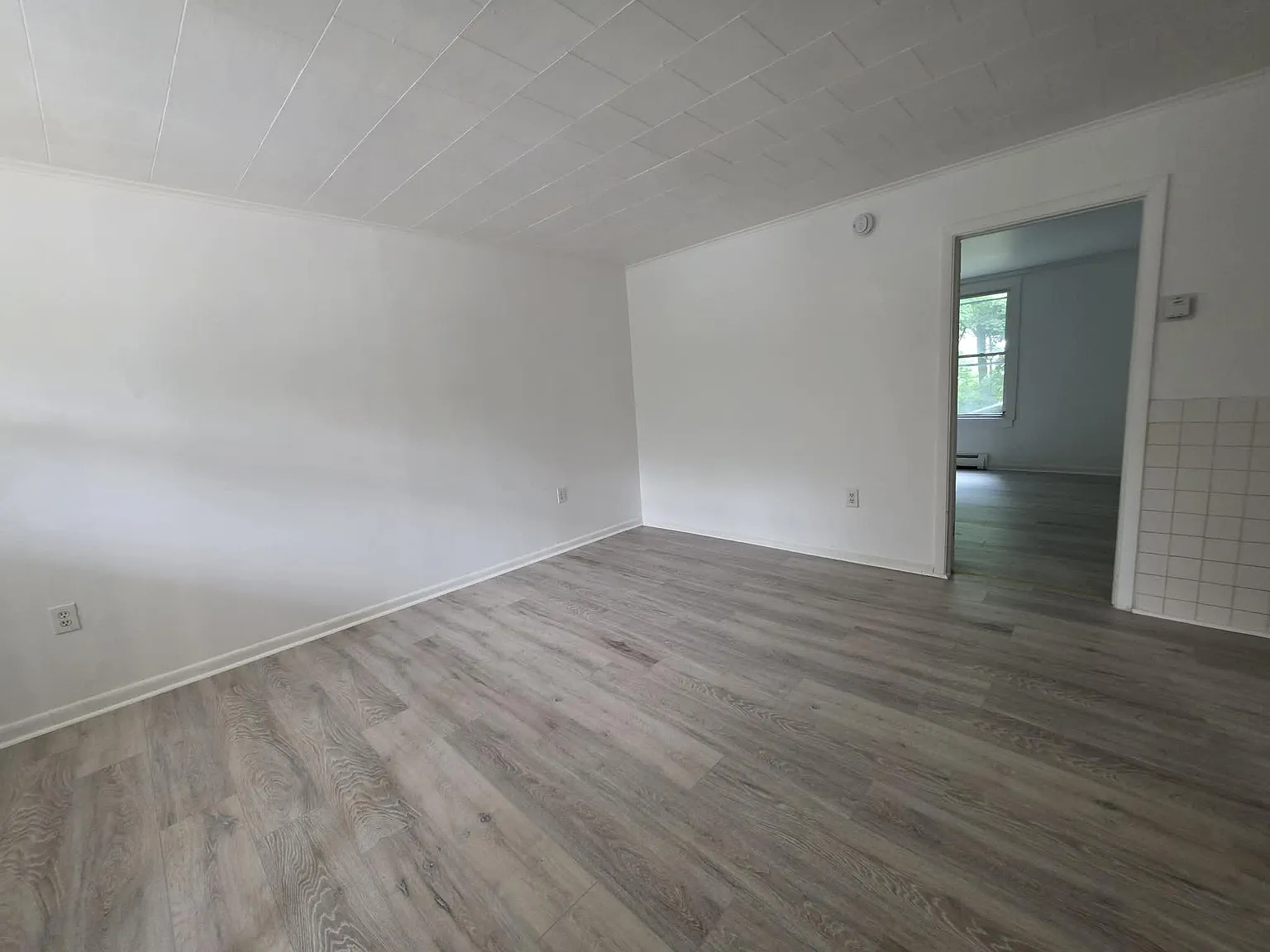 1 bed, $1,175 — Photo 2