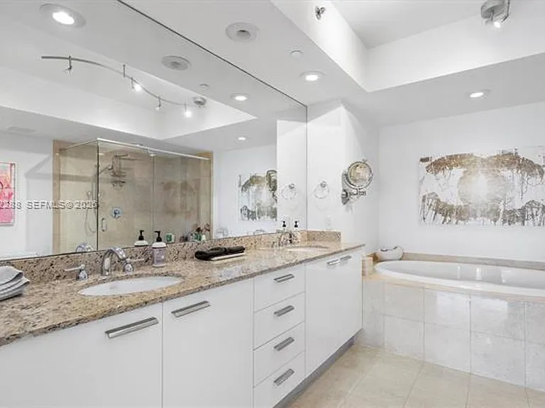 1830 Ocean Dr #CU-1101 — Photo 38