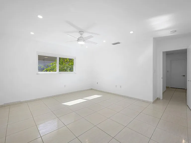 9515 SW 118th Ct — Photo 23