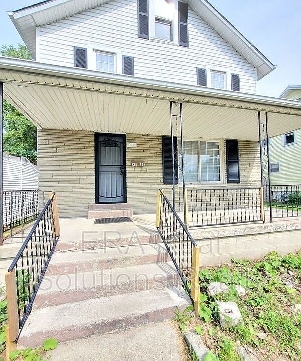 1st image of 2454 Parkwood Ave