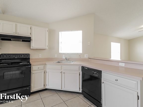 5th image of 7431 Groveoak Dr