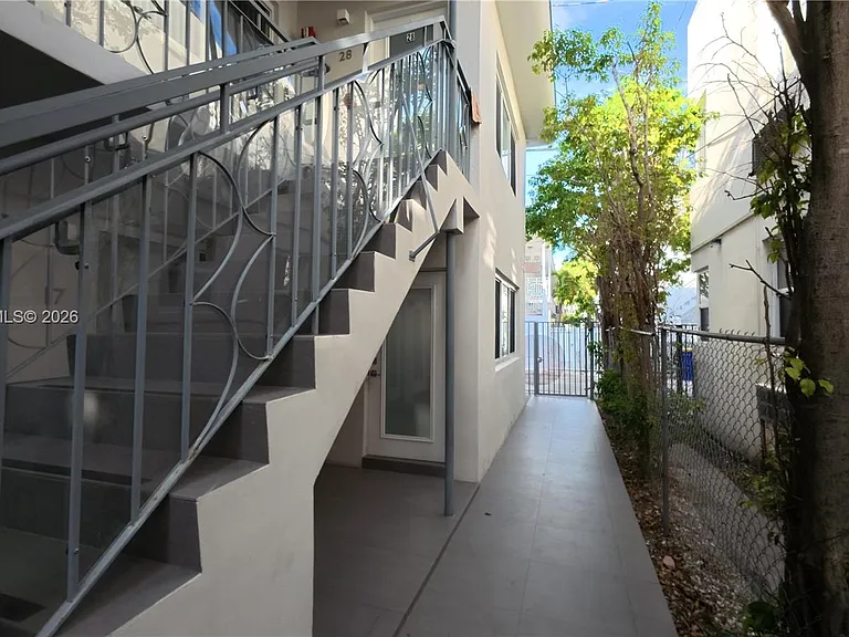 1035 Euclid Ave #25 — Photo 35