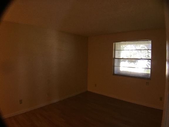 5th image of 221 Thorntree Pl #221